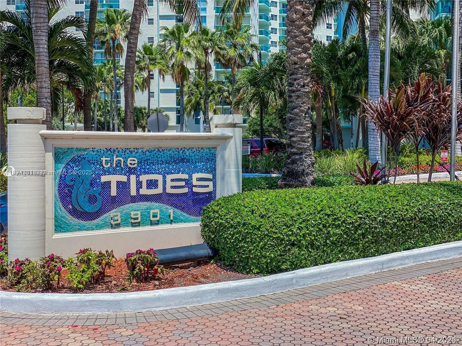3901 S Ocean Dr, #8C