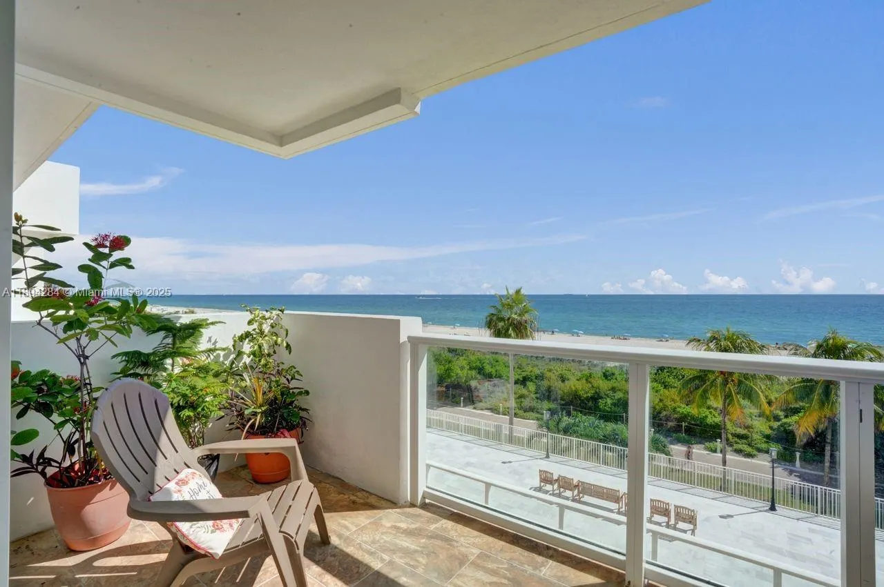 5601 Collins Ave, #504