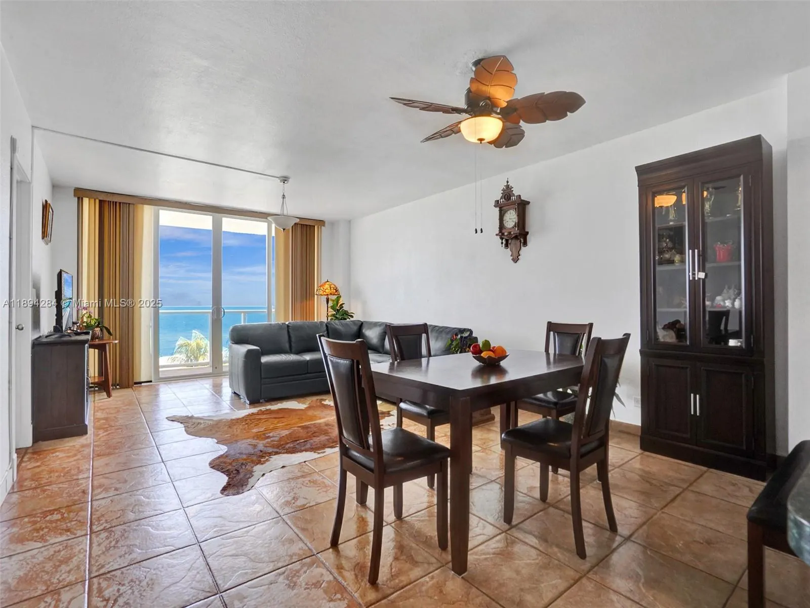 5601 Collins Ave, #504
