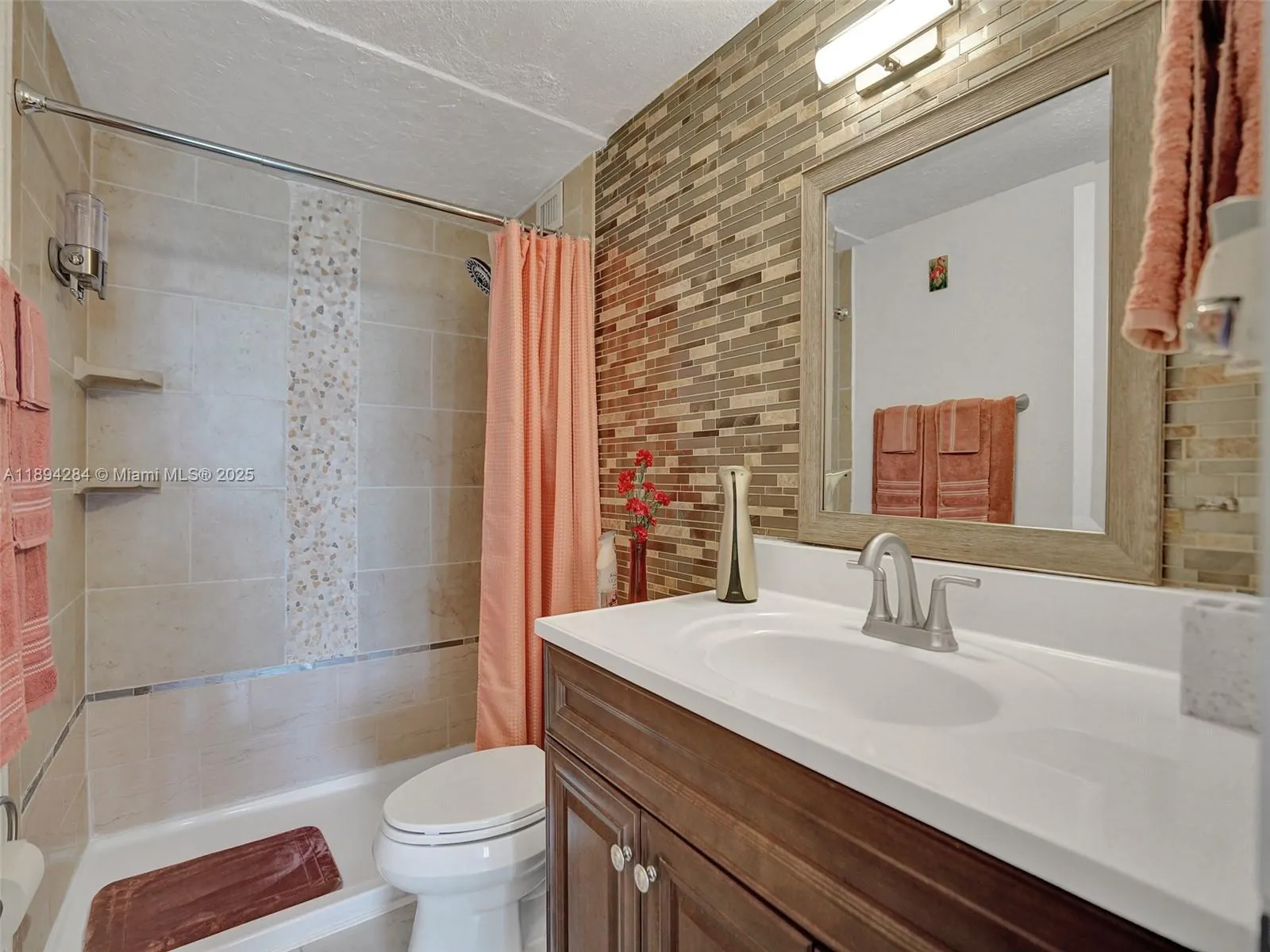 5601 Collins Ave, #504