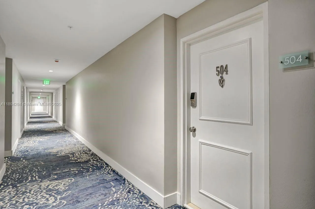 5601 Collins Ave, #504