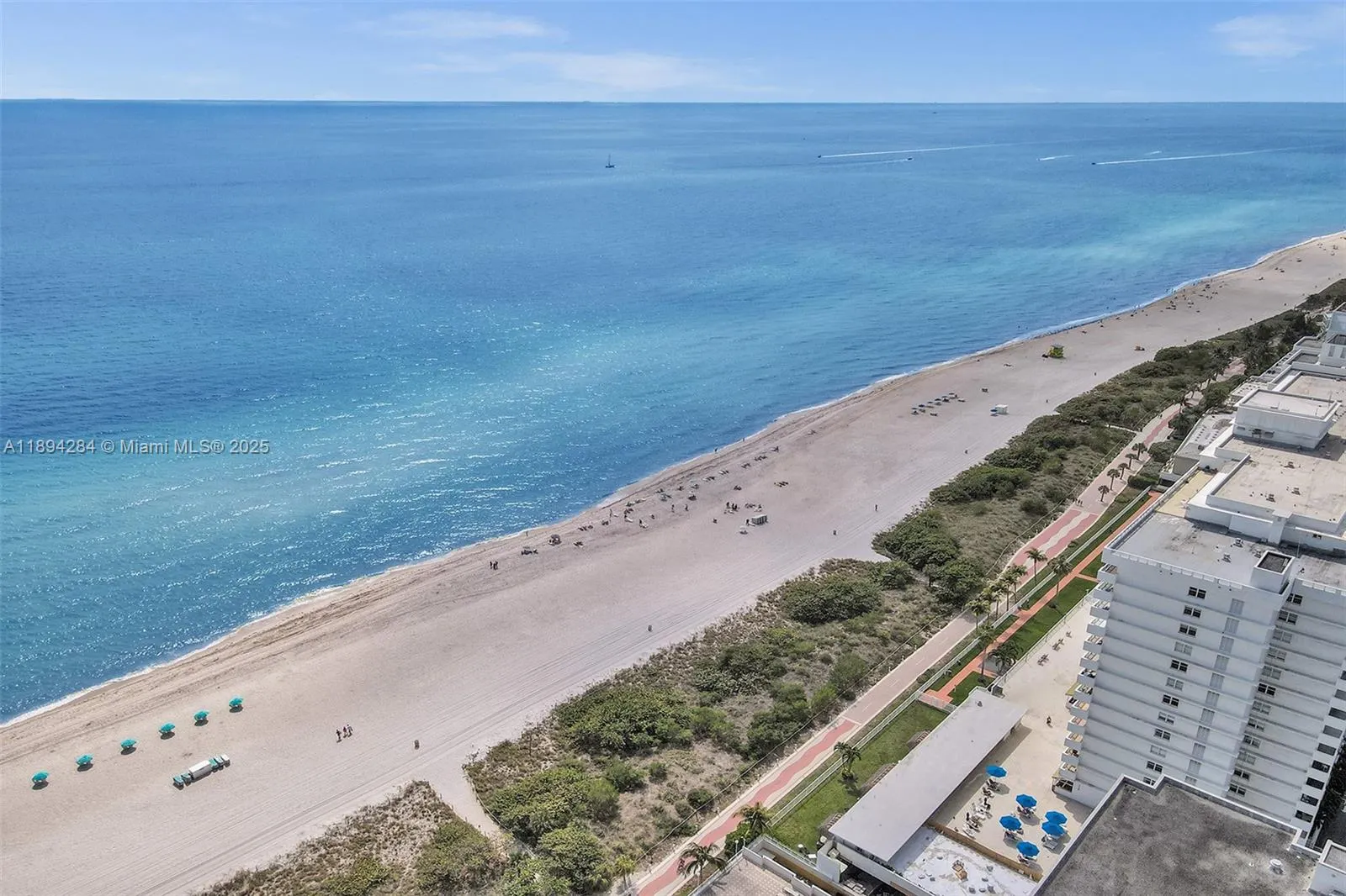 5601 Collins Ave, #504