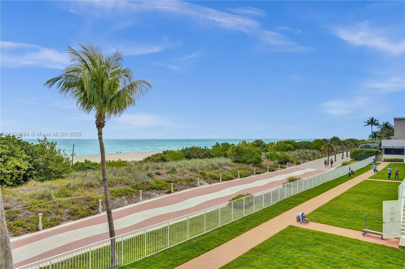 5601 Collins Ave, #504
