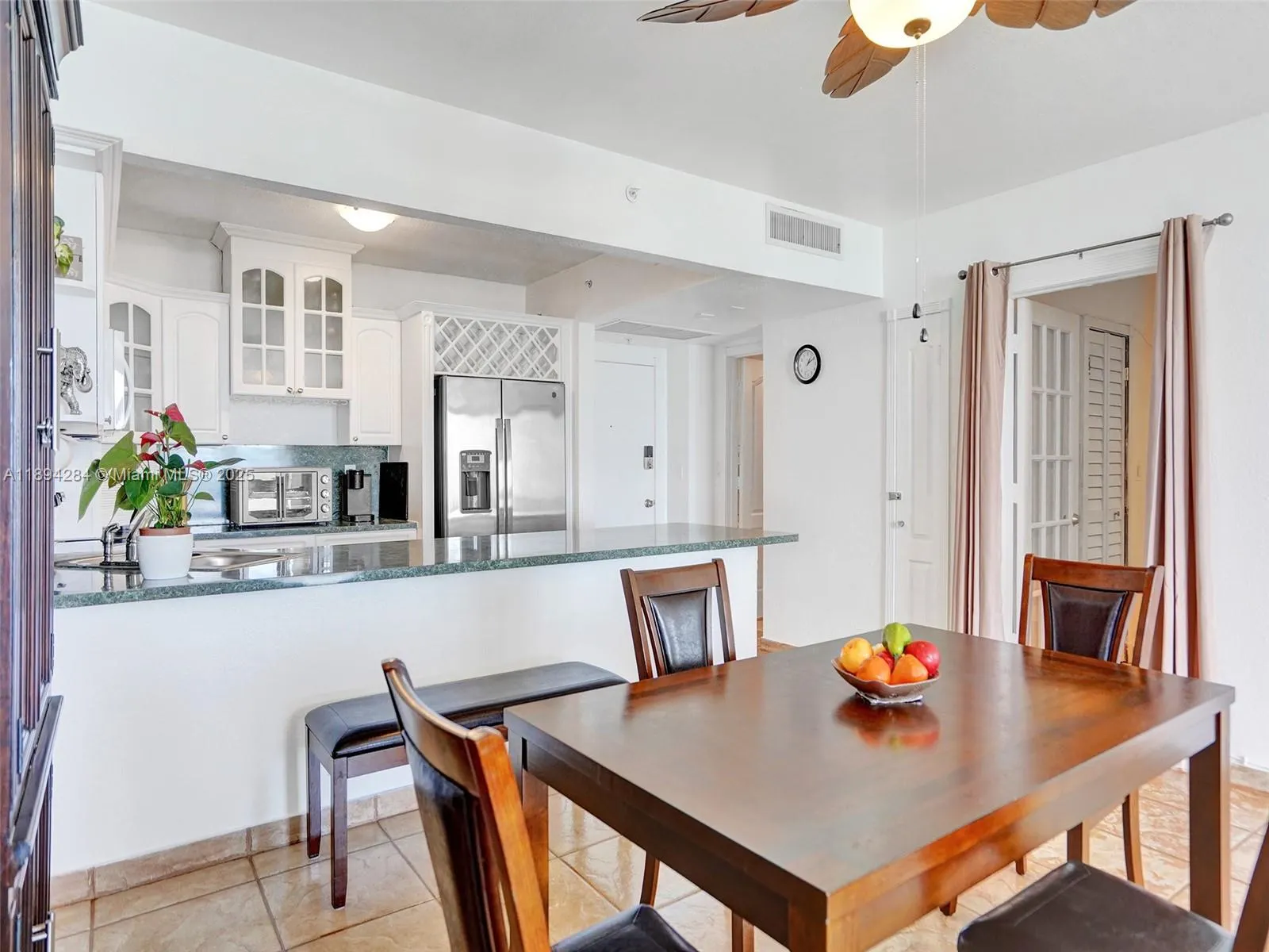 5601 Collins Ave, #504