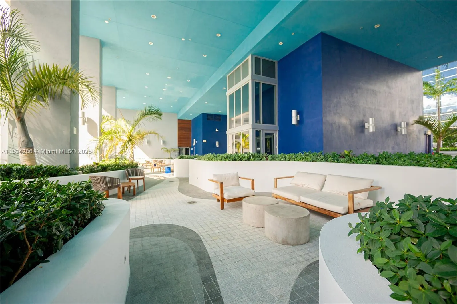 1300 Brickell Bay Dr, #1601