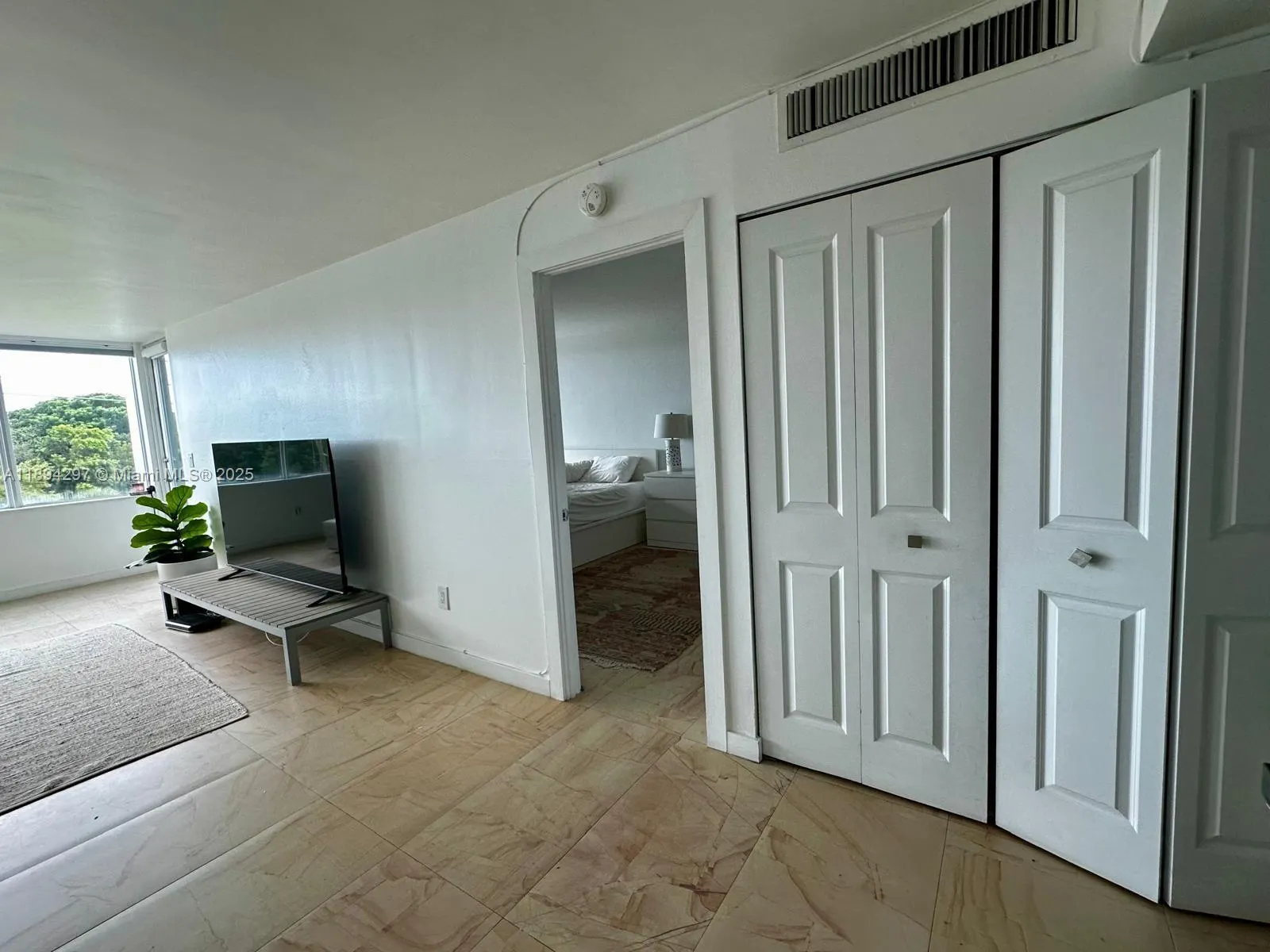 8233 Harding Ave, #403