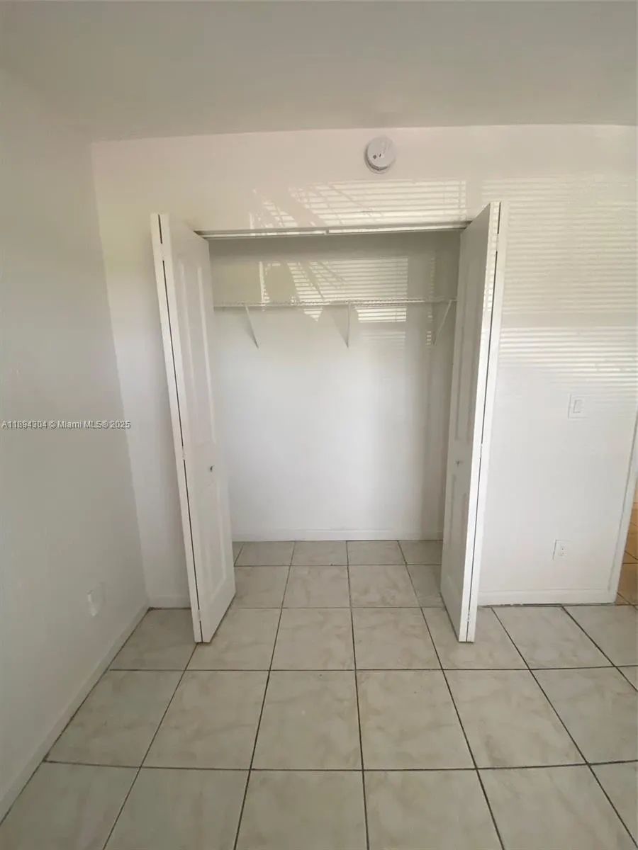 717 NW 5th Ave, #1