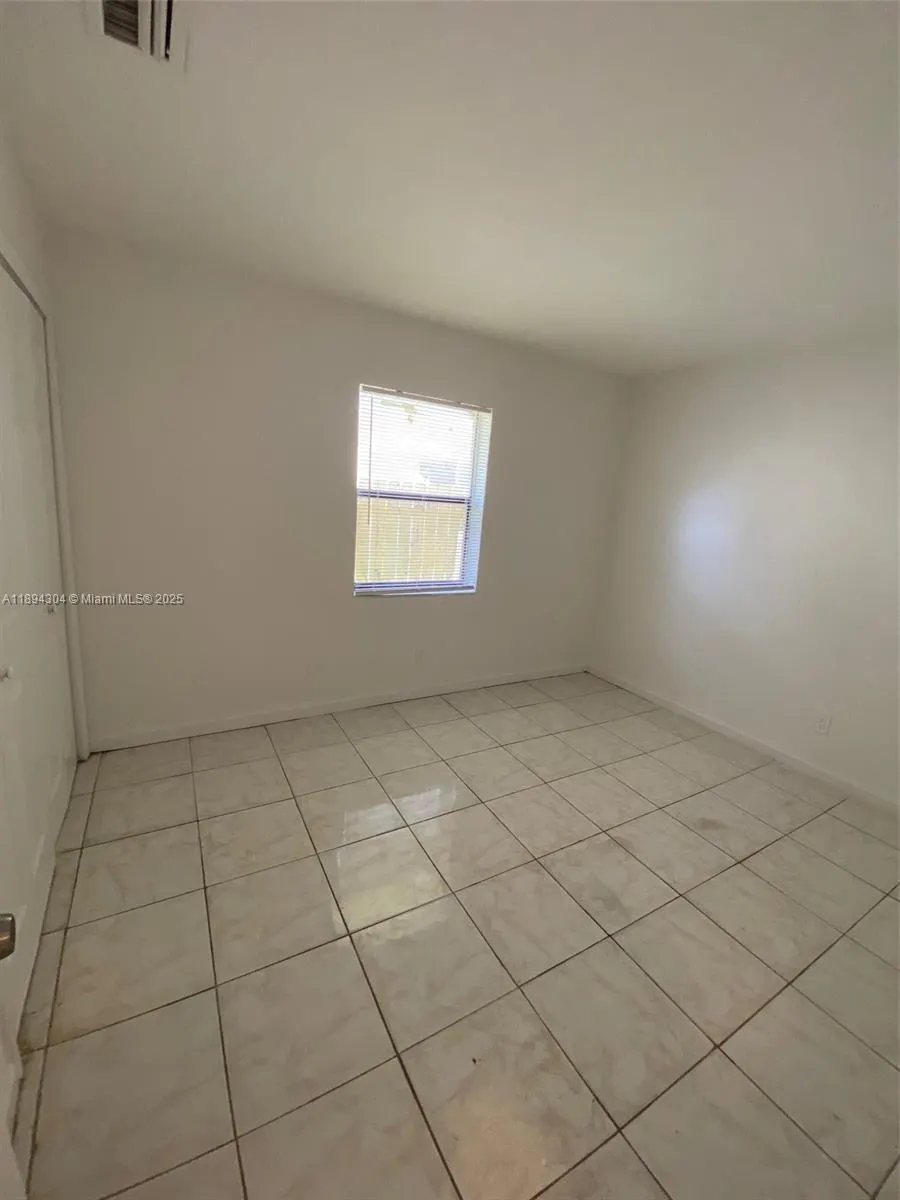 717 NW 5th Ave, #1