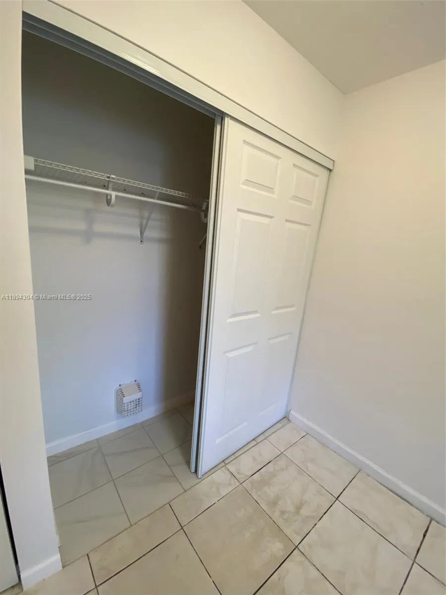 717 NW 5th Ave, #1