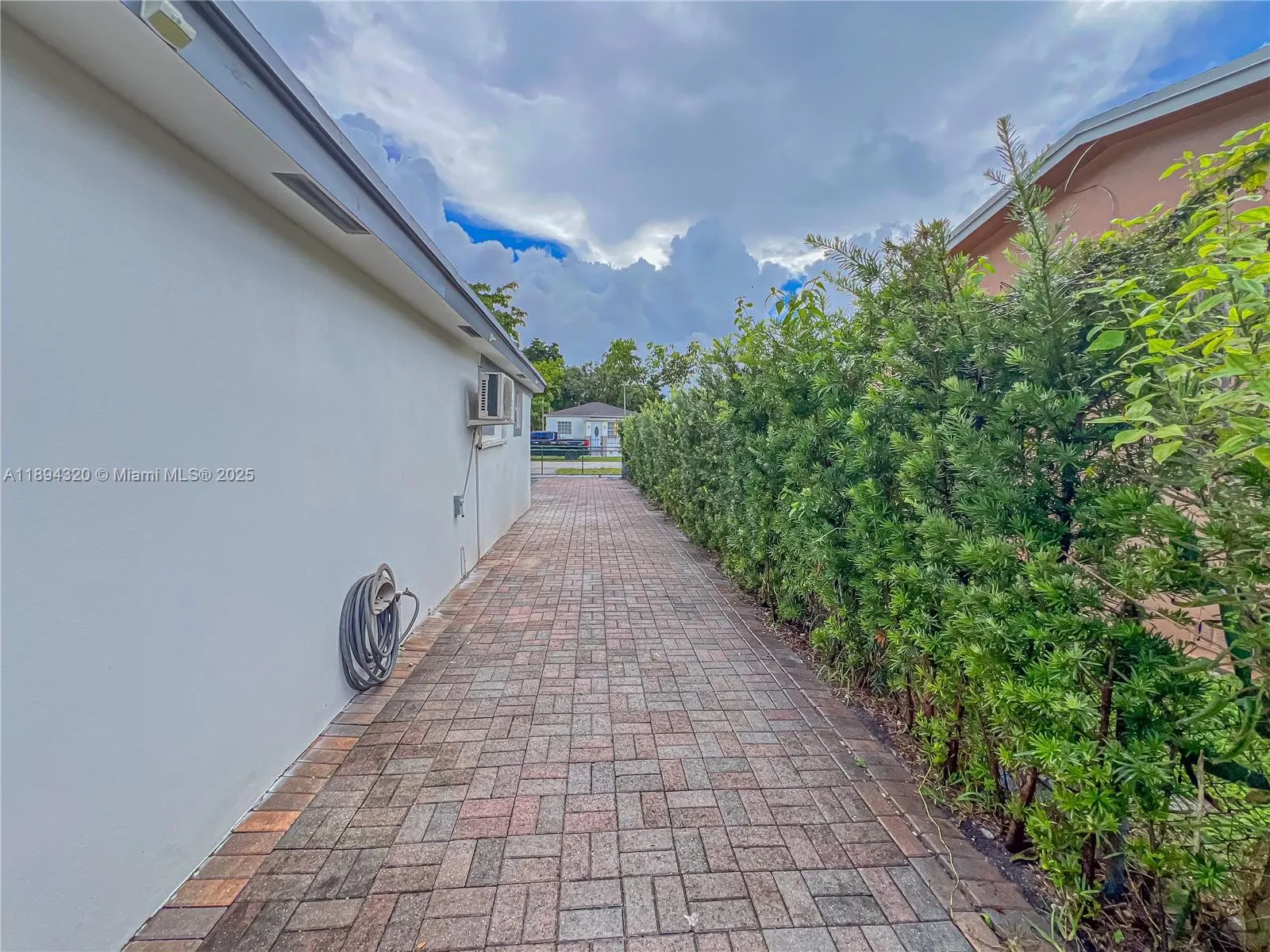 735 NW 122nd St