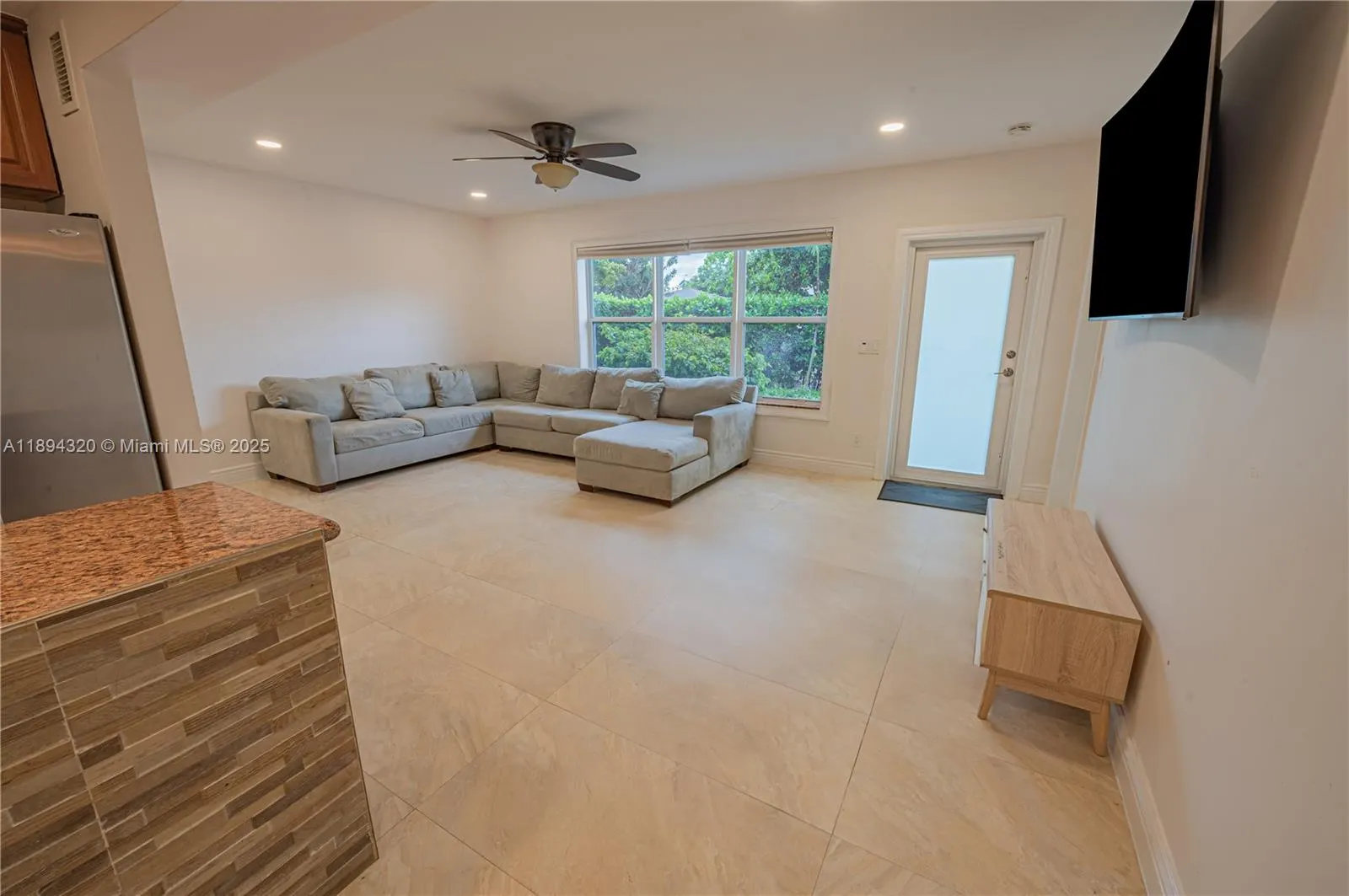 735 NW 122nd St