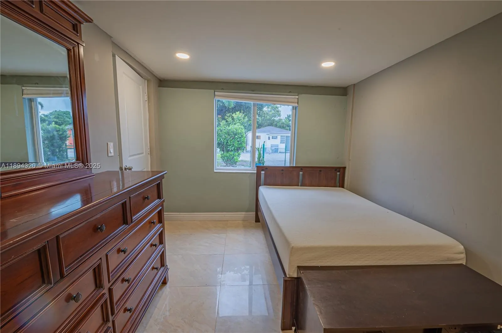 735 NW 122nd St