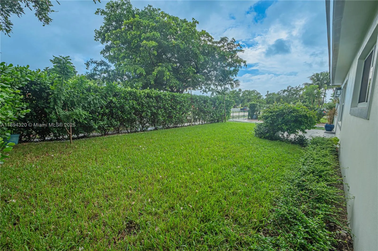 735 NW 122nd St