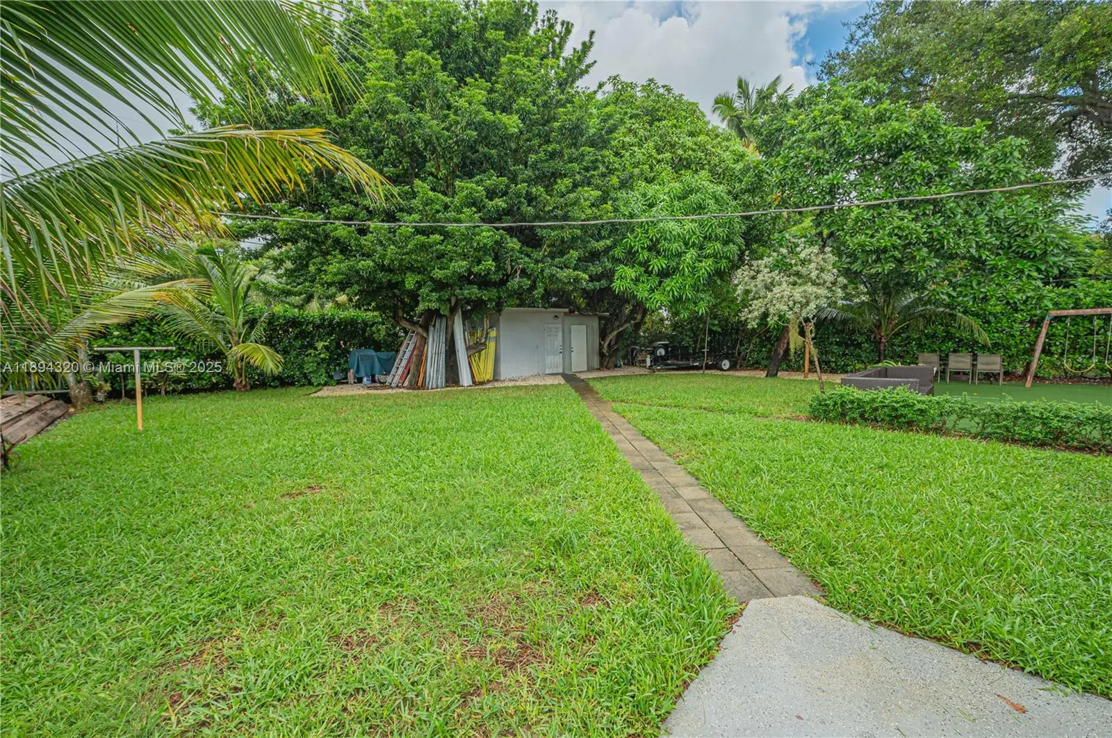 735 NW 122nd St