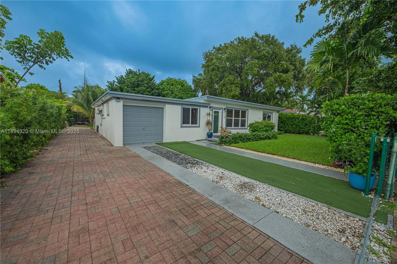 735 NW 122nd St