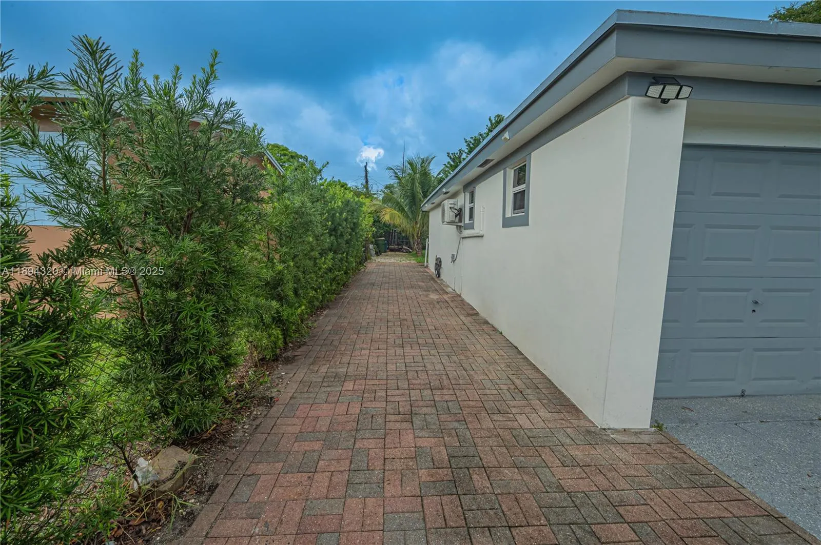 735 NW 122nd St