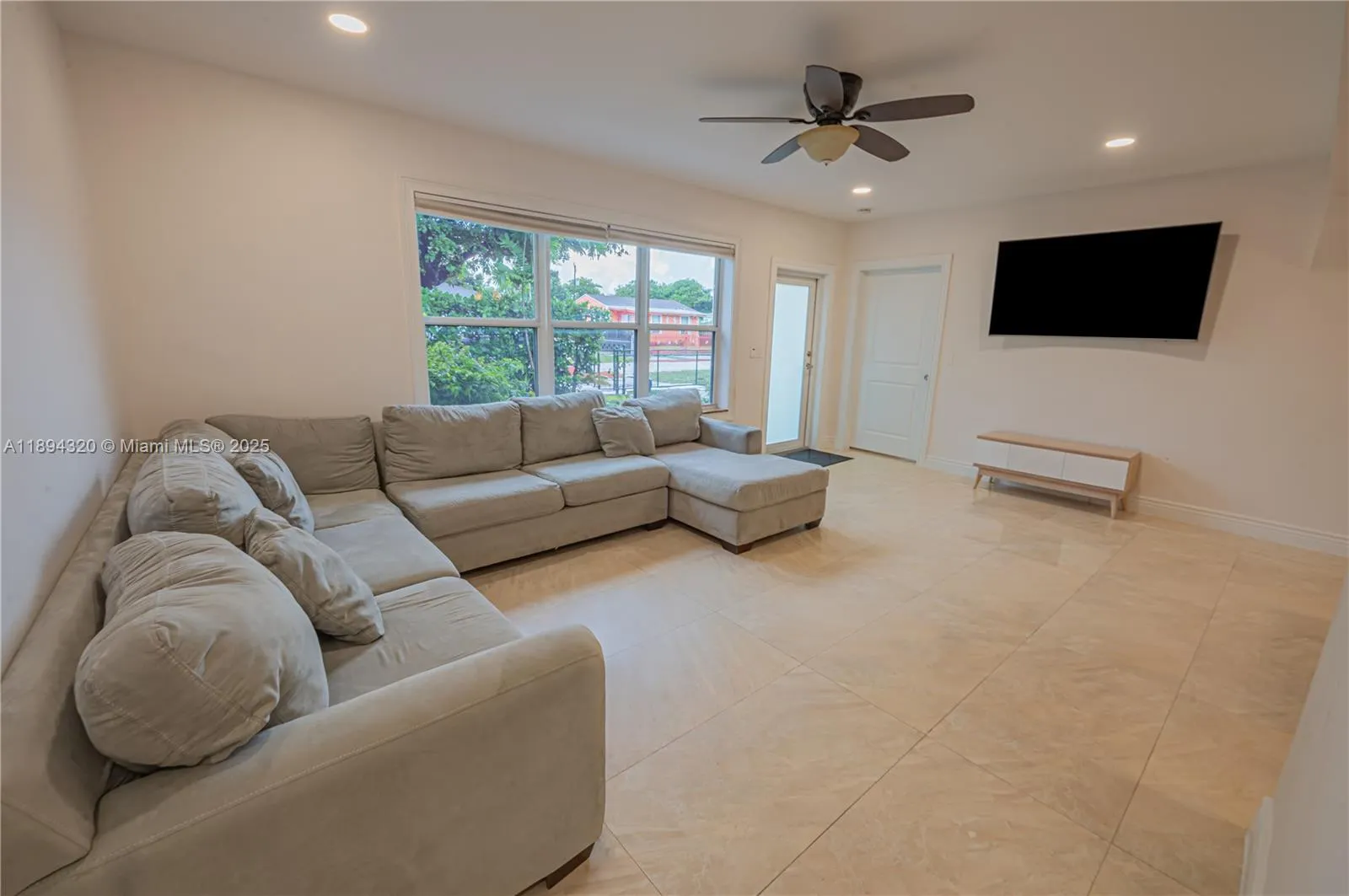 735 NW 122nd St