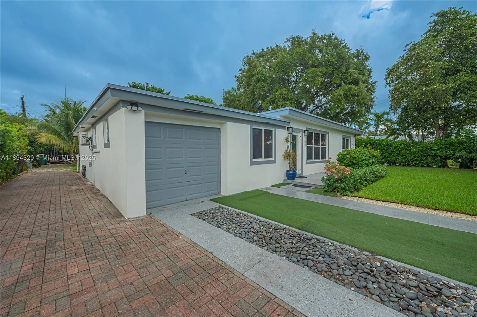 735 NW 122nd St
