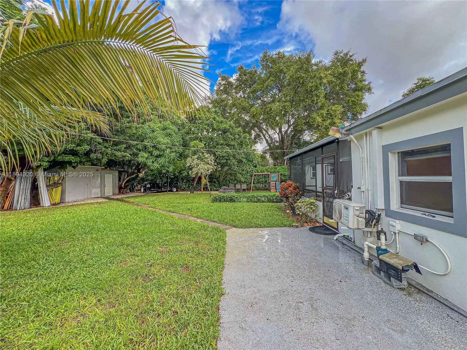 735 NW 122nd St