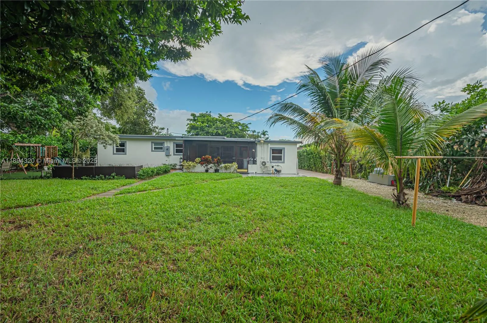 735 NW 122nd St