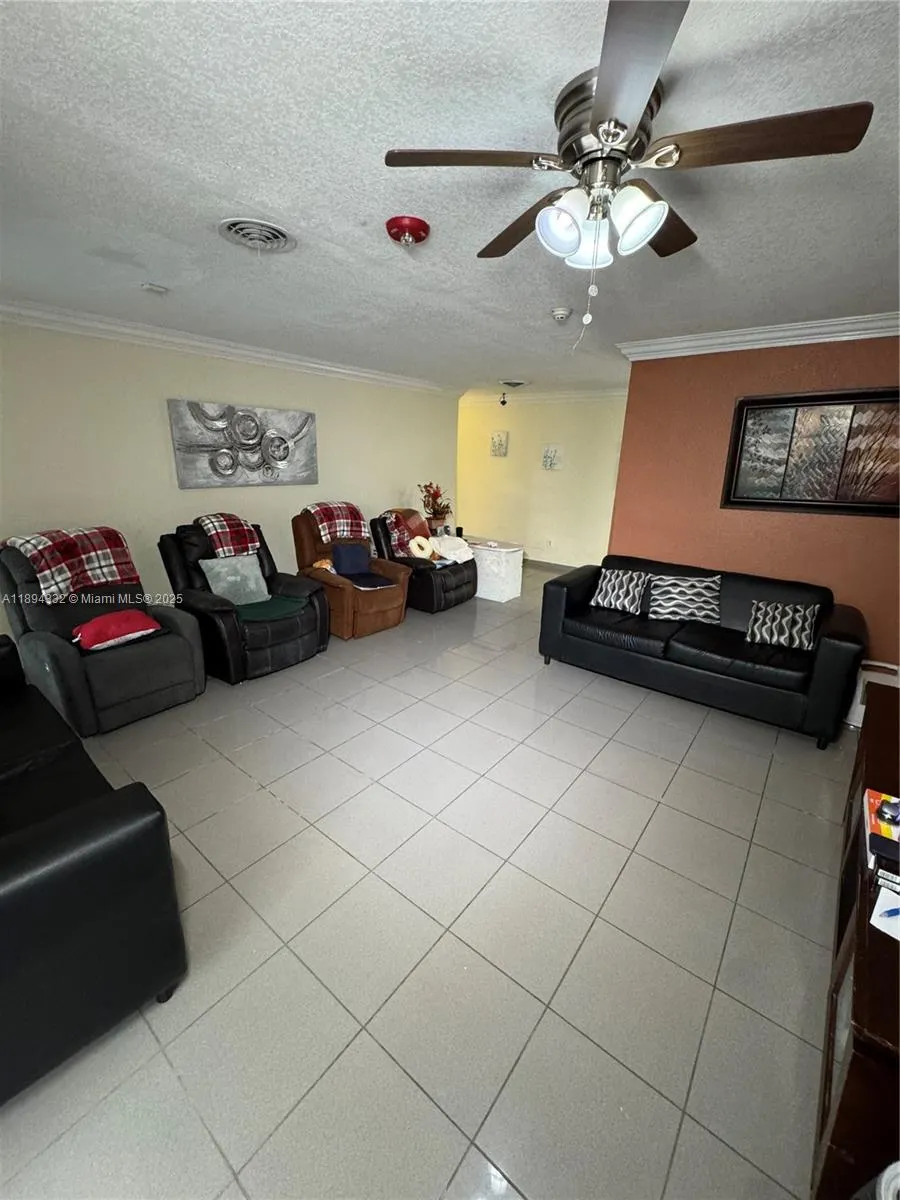 8275 SW 47th Ter