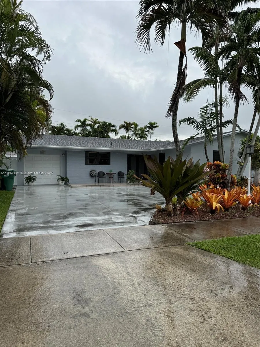 8275 SW 47th Ter