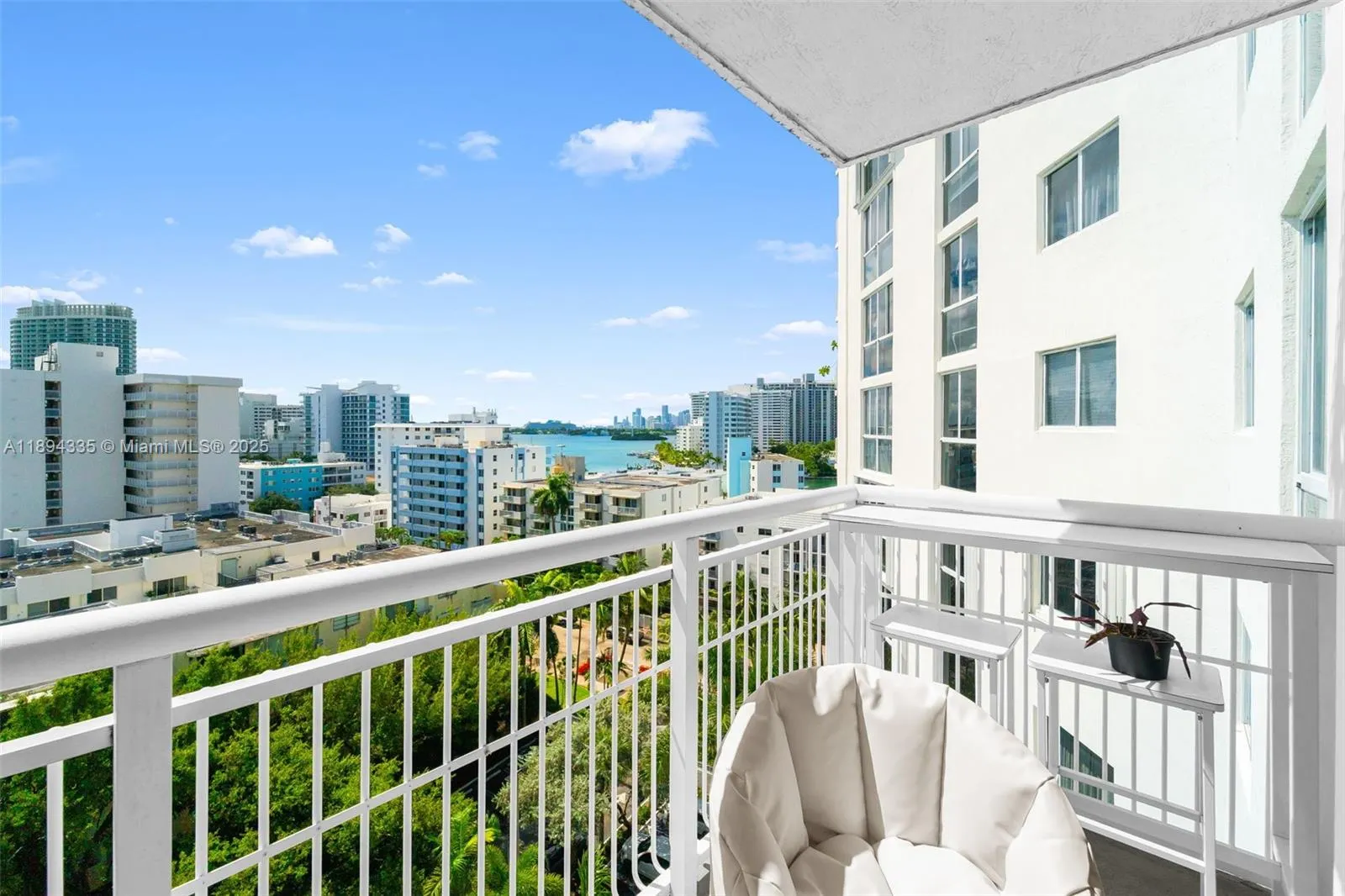 1688 West Ave, #1004