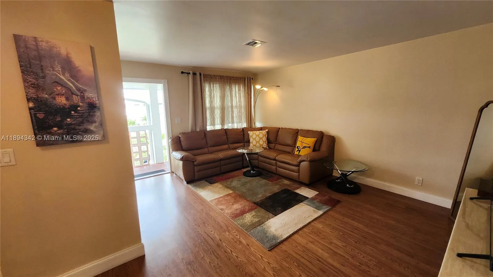 20 SE 13th St, #C4
