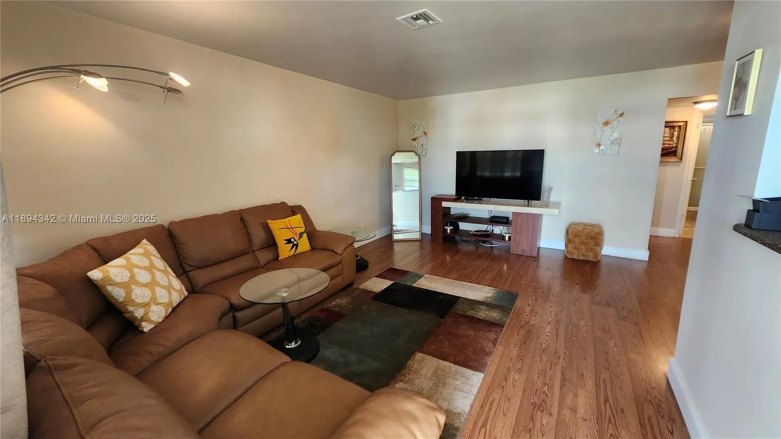 20 SE 13th St, #C4