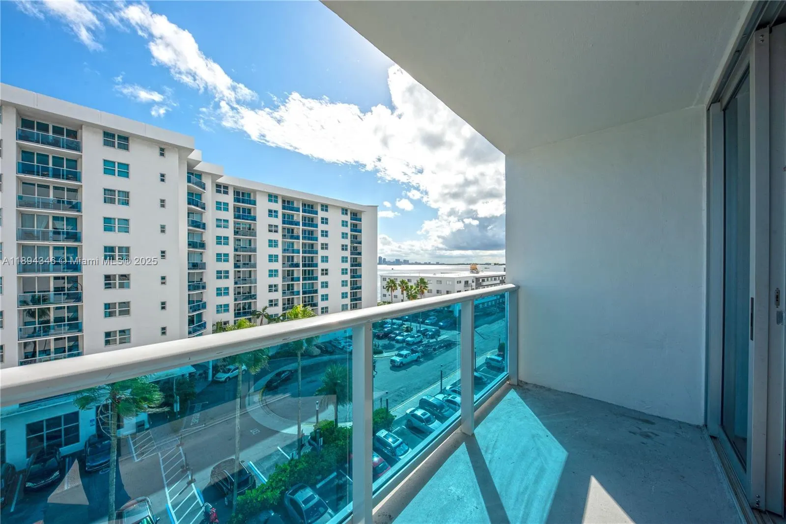 7501 E Treasure Dr, #6A