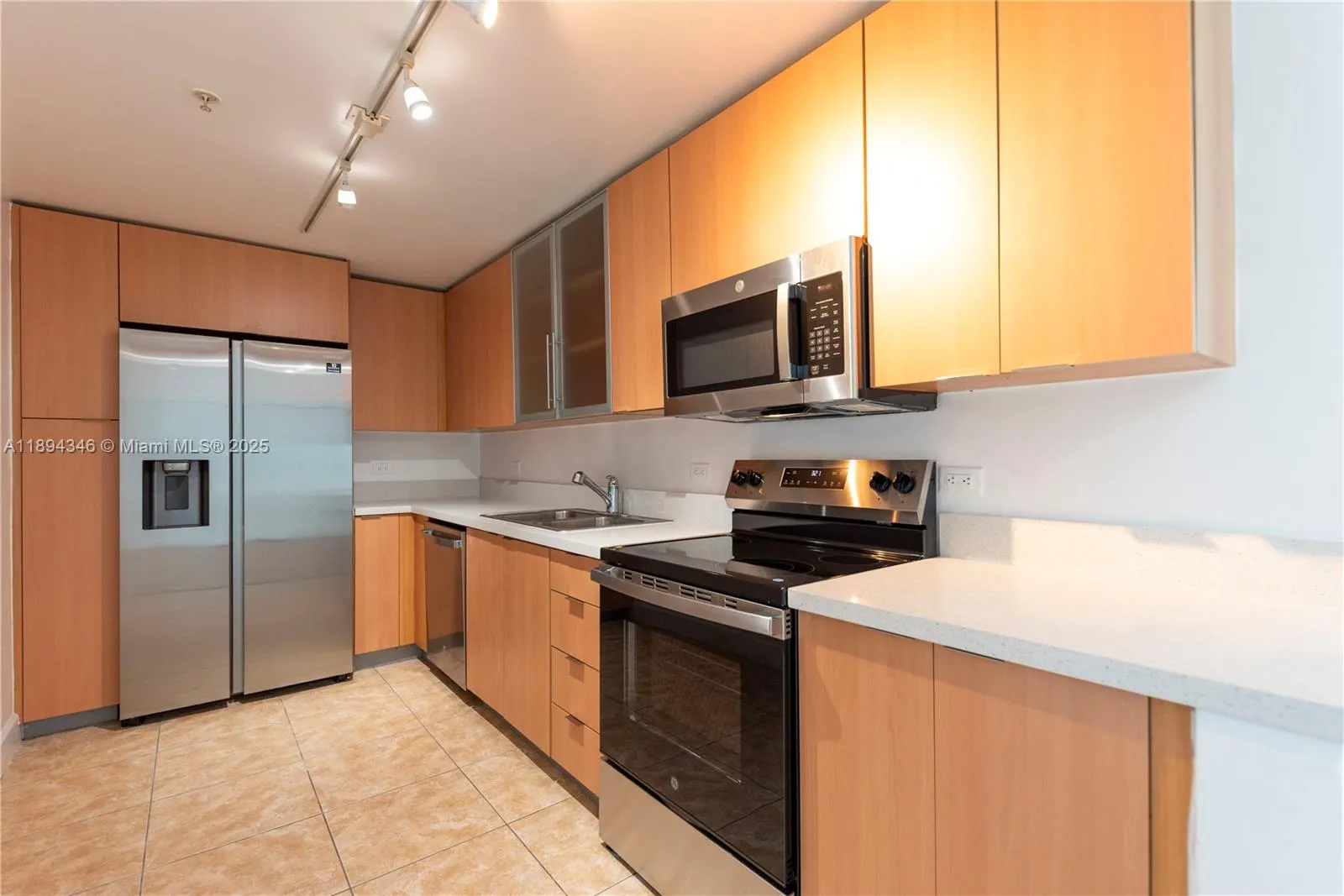 7501 E Treasure Dr, #6A