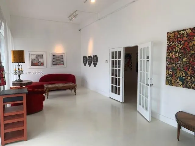 5600 NW 7th Ave