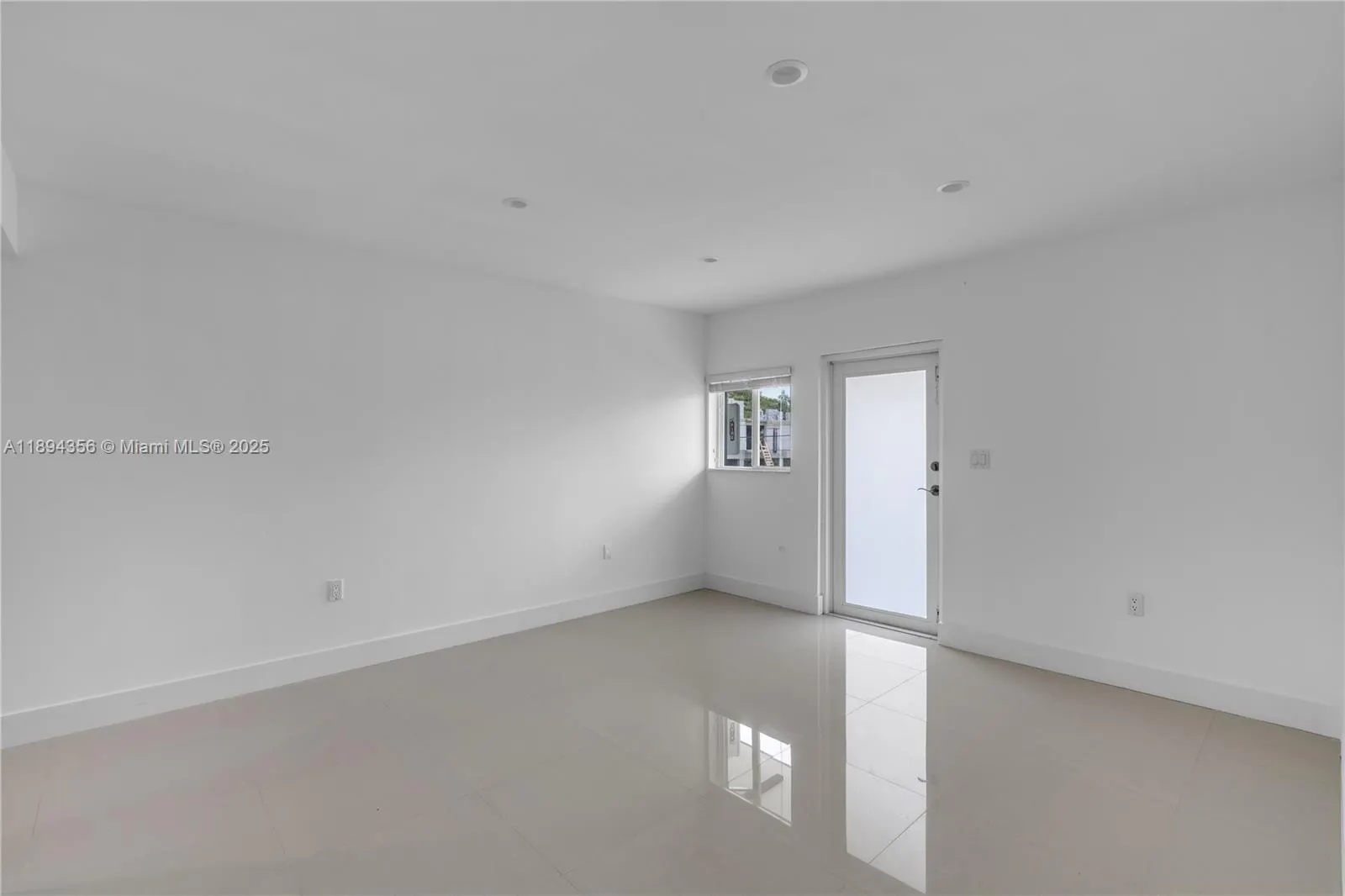 21845 Goulds Ave, #202