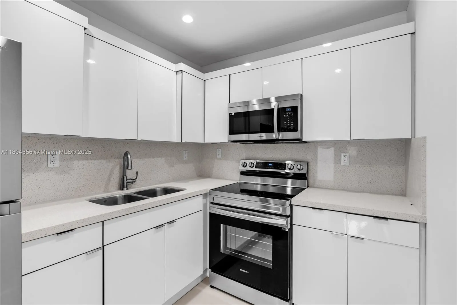 21845 Goulds Ave, #202