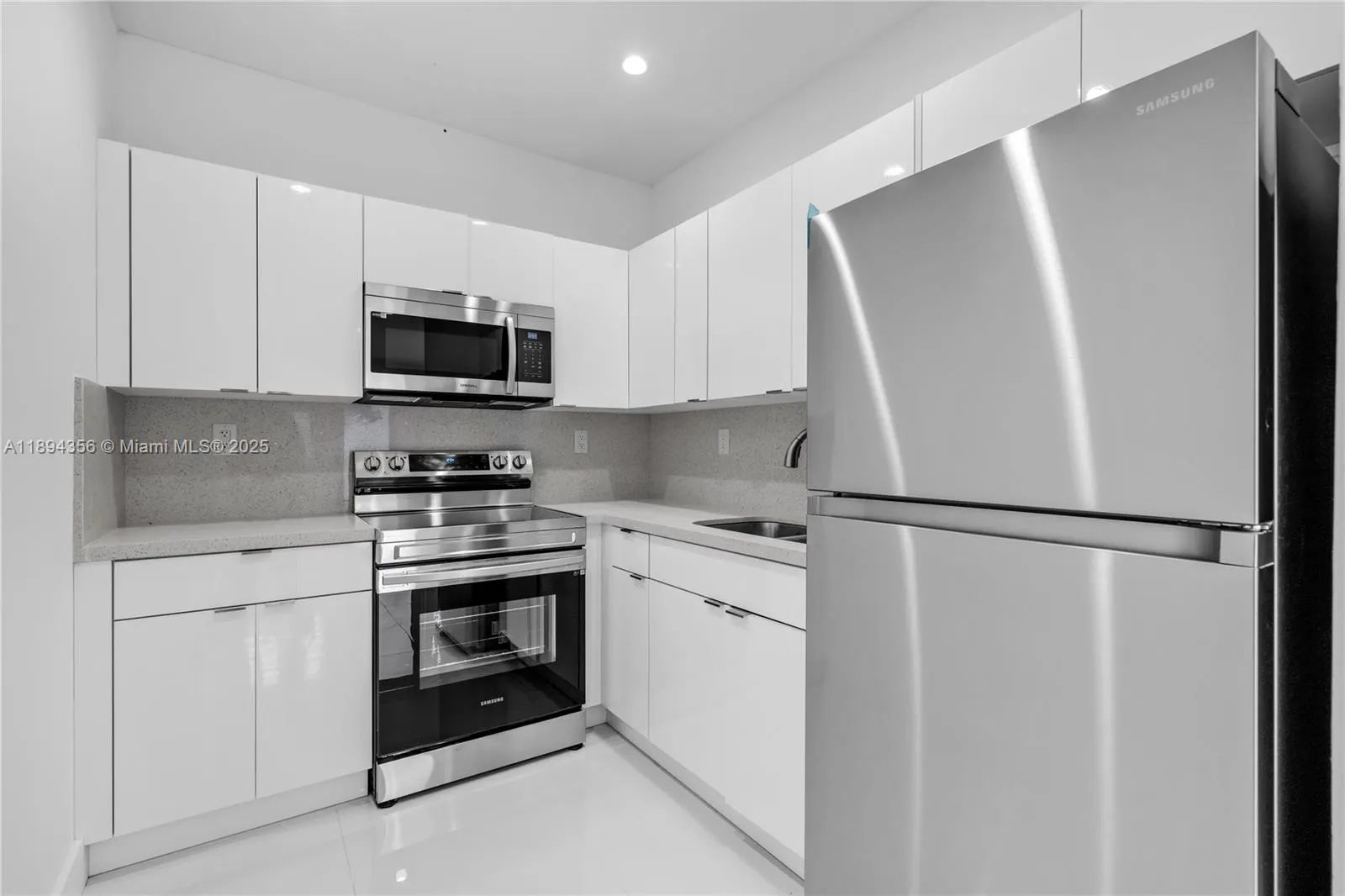 21845 Goulds Ave, #202