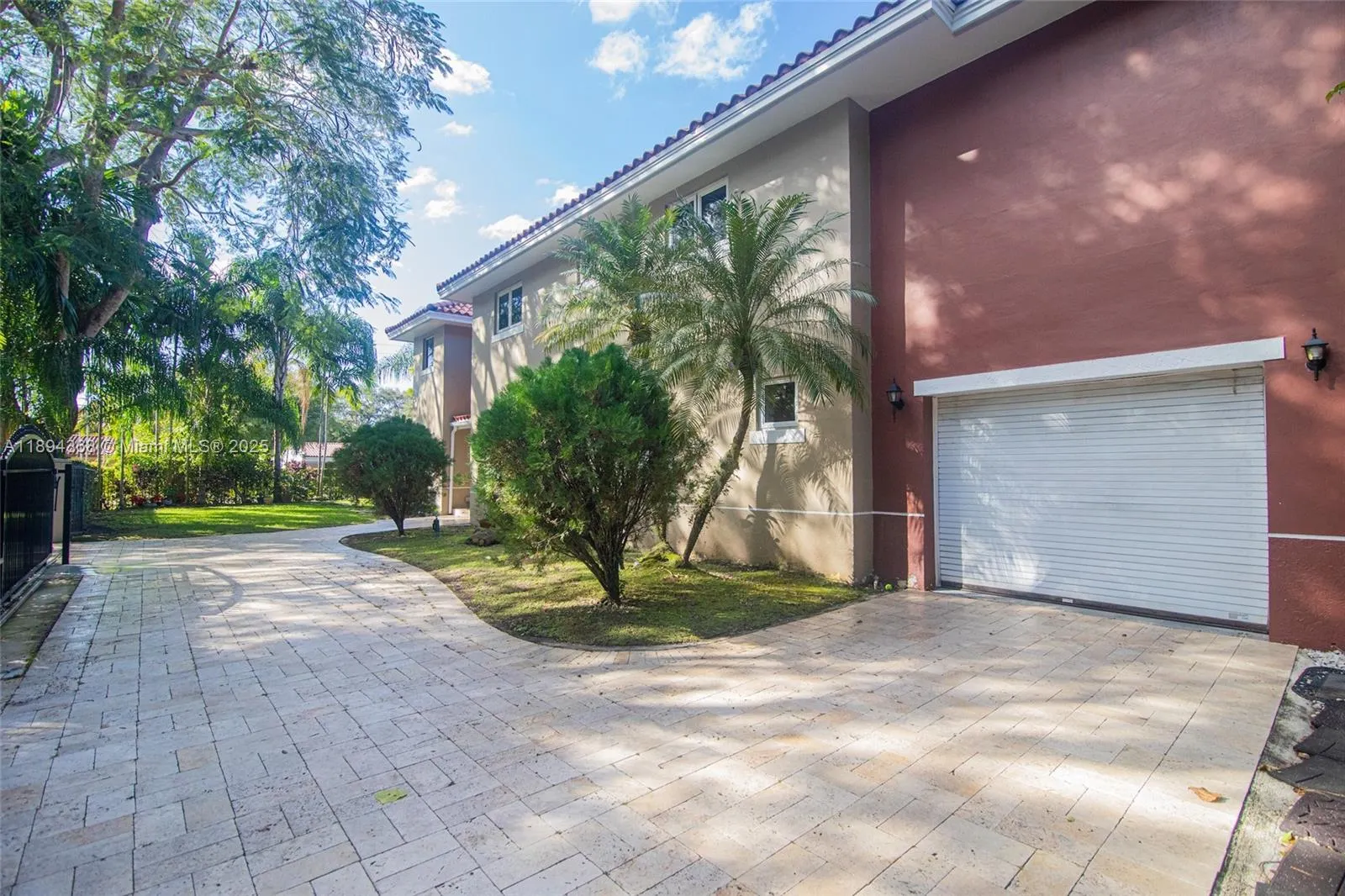 1543 Dorado Ave