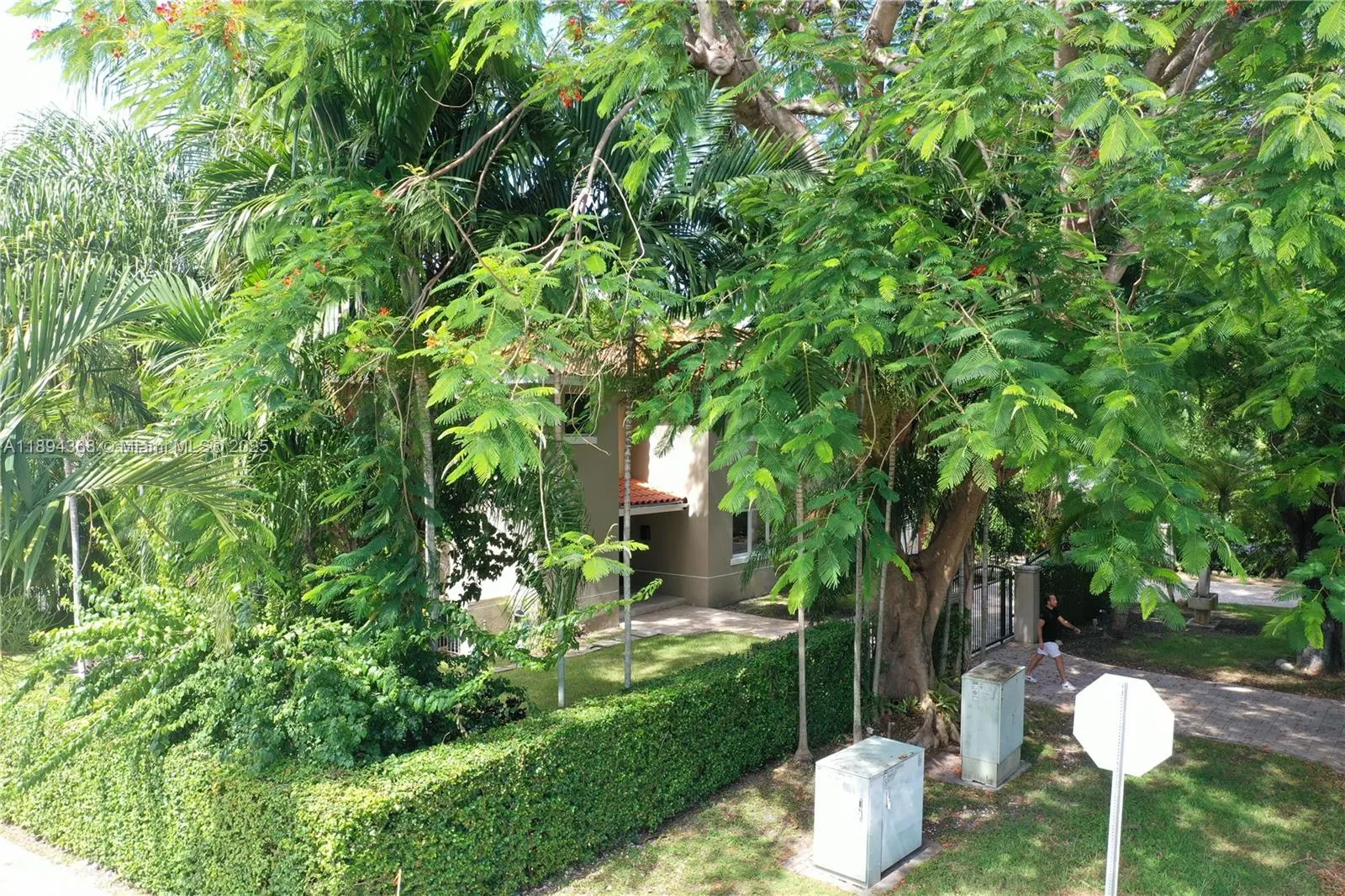1543 Dorado Ave