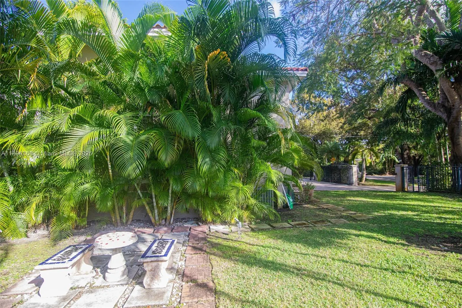 1543 Dorado Ave