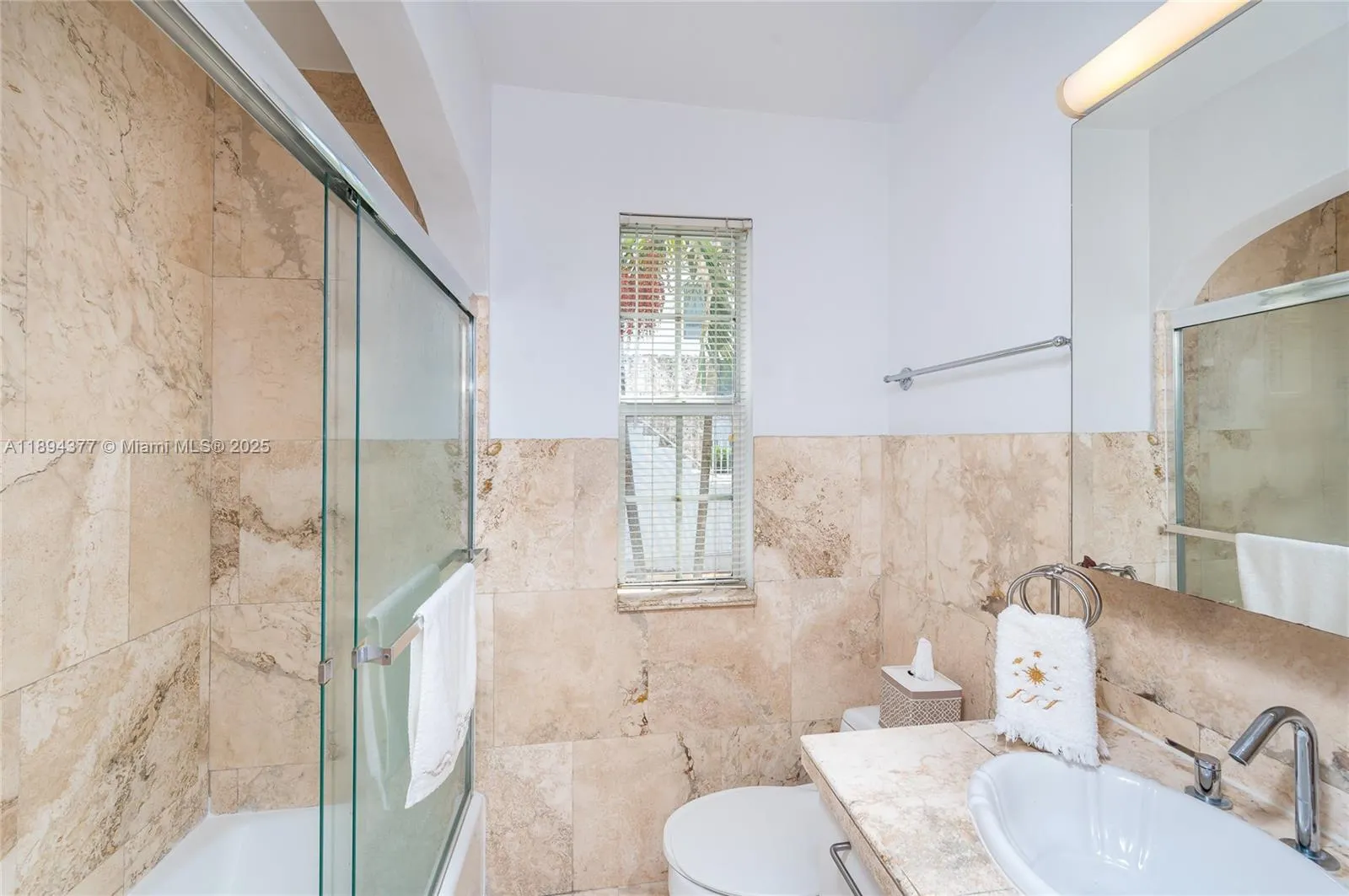 32 Calabria Ave, #2