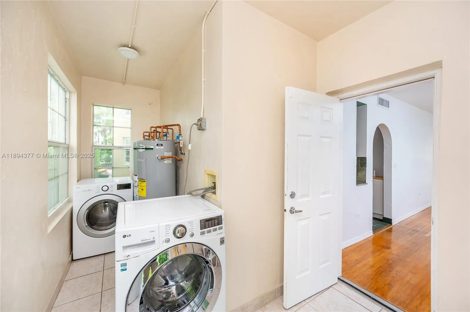 32 Calabria Ave, #2