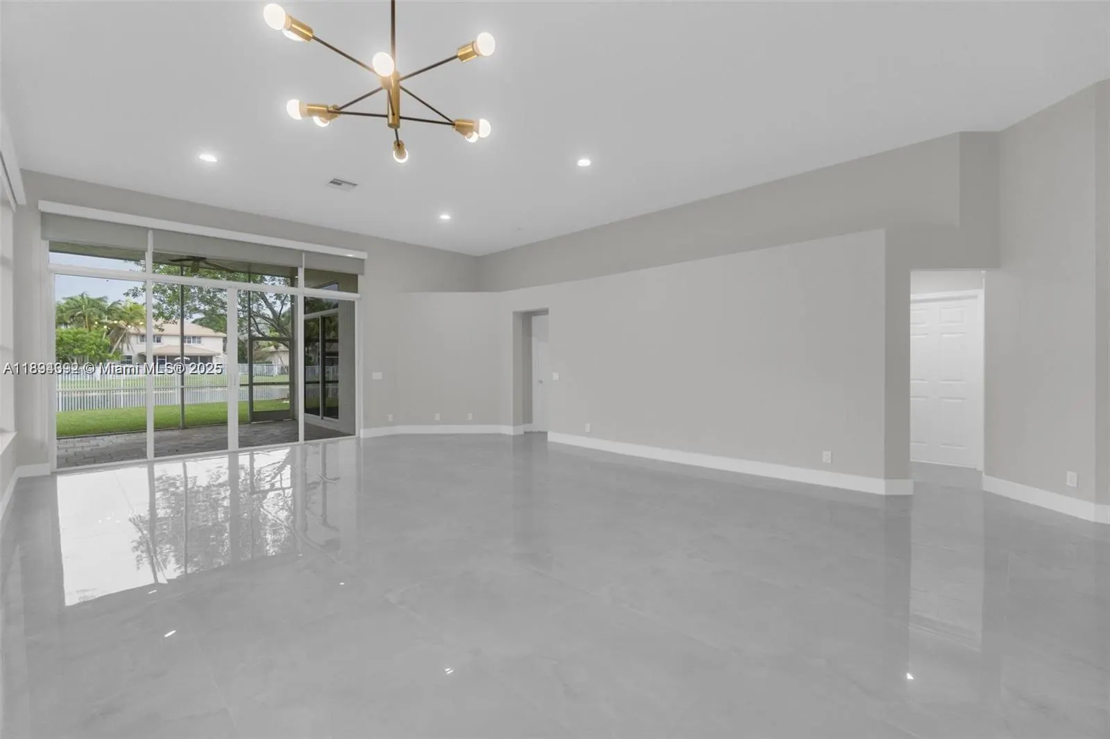 2553 Bay Pointe