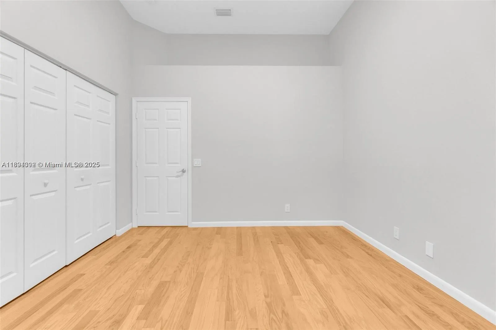 2553 Bay Pointe
