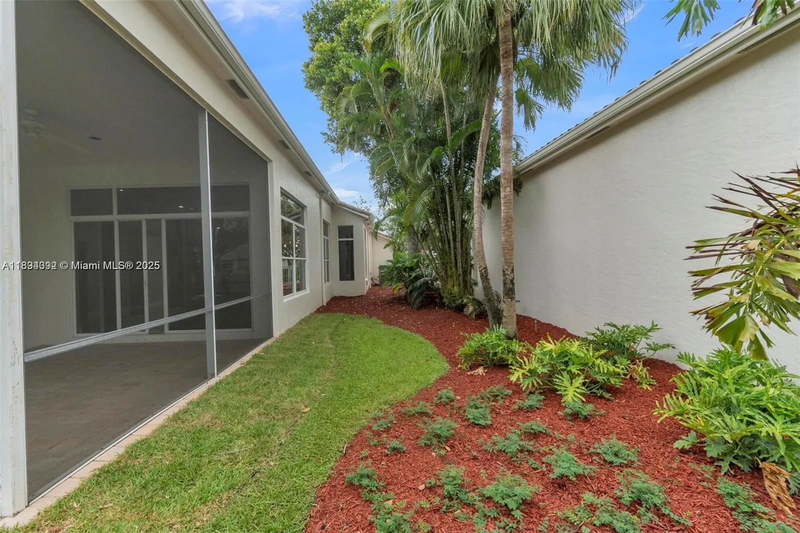 2553 Bay Pointe