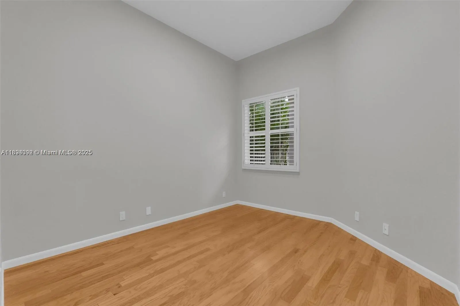 2553 Bay Pointe