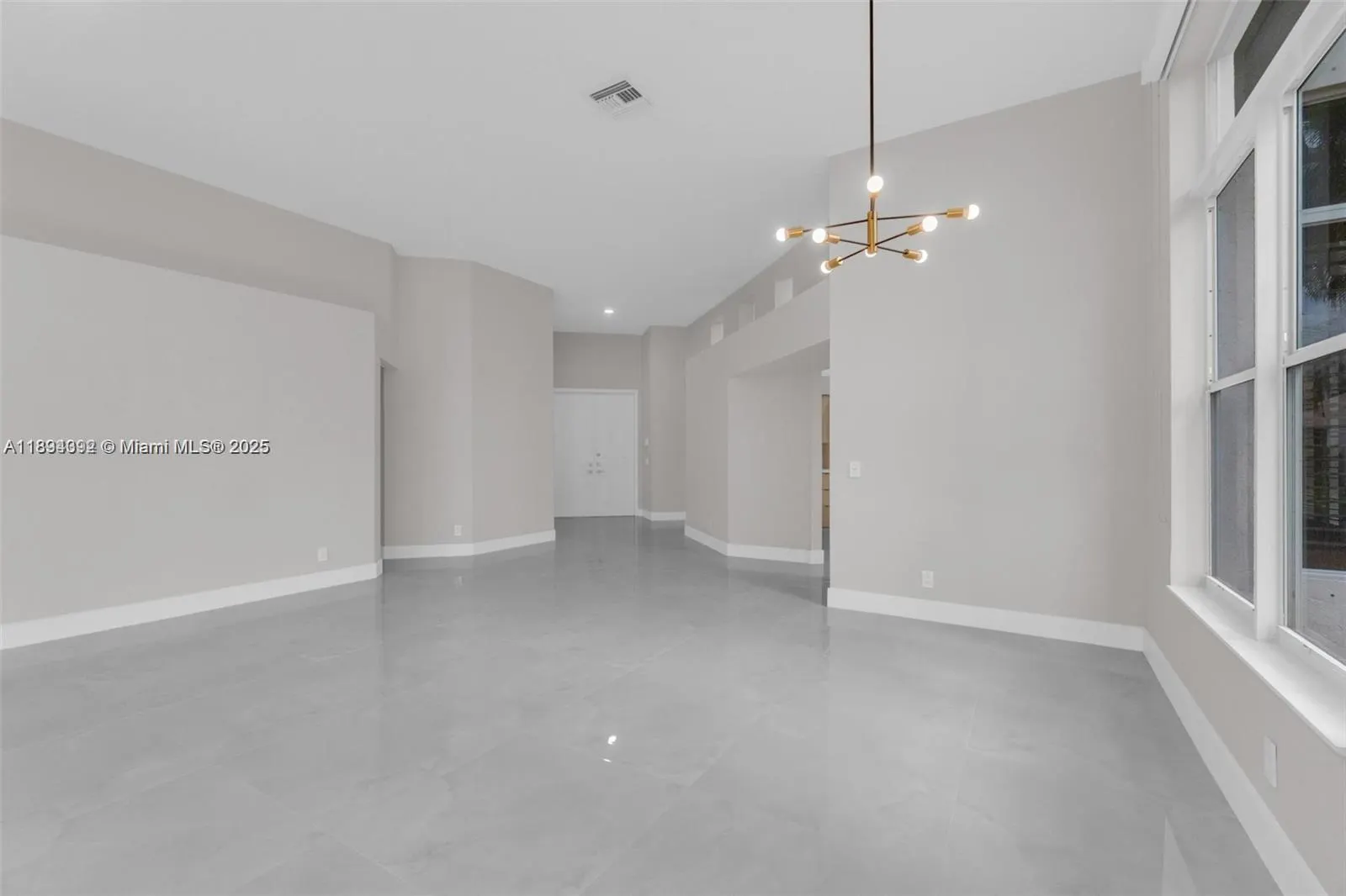 2553 Bay Pointe
