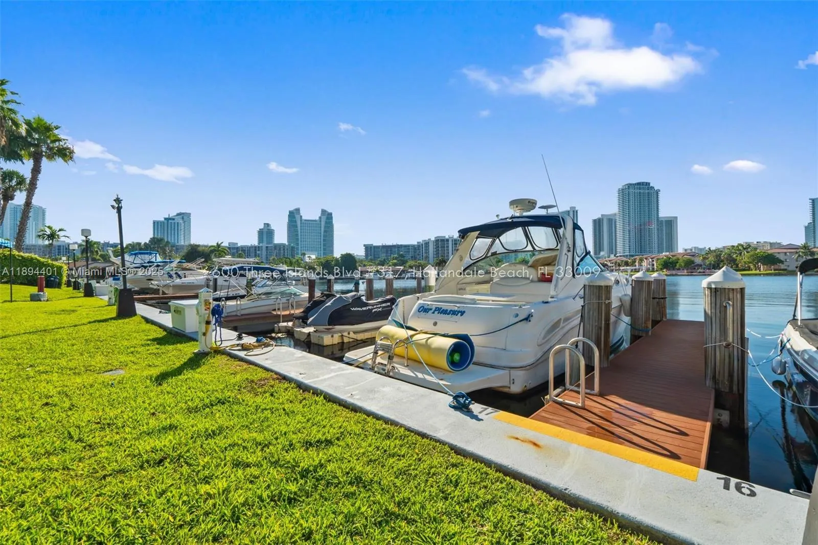 600 Three Islands Blvd, #317