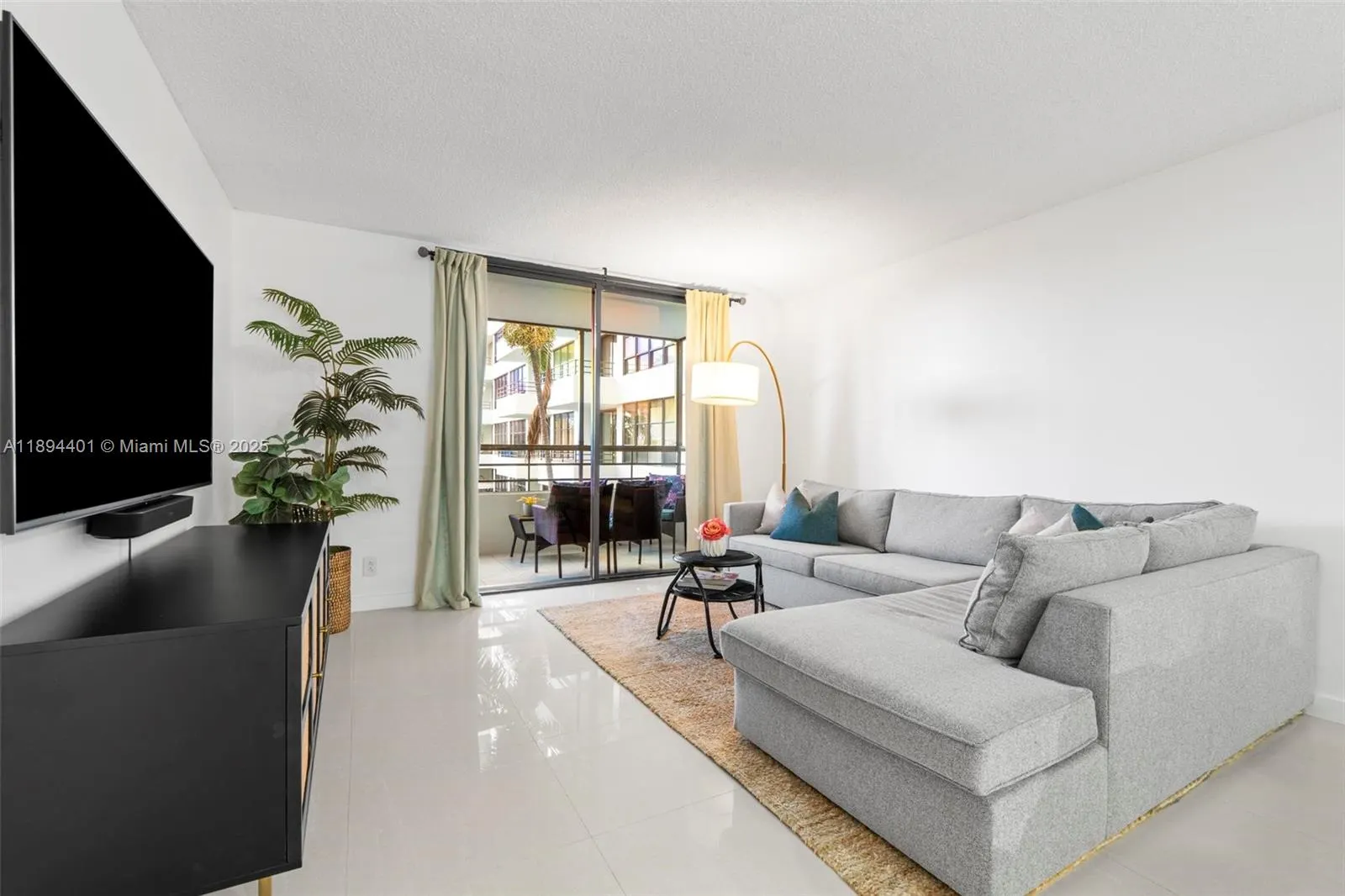 600 Three Islands Blvd, #317