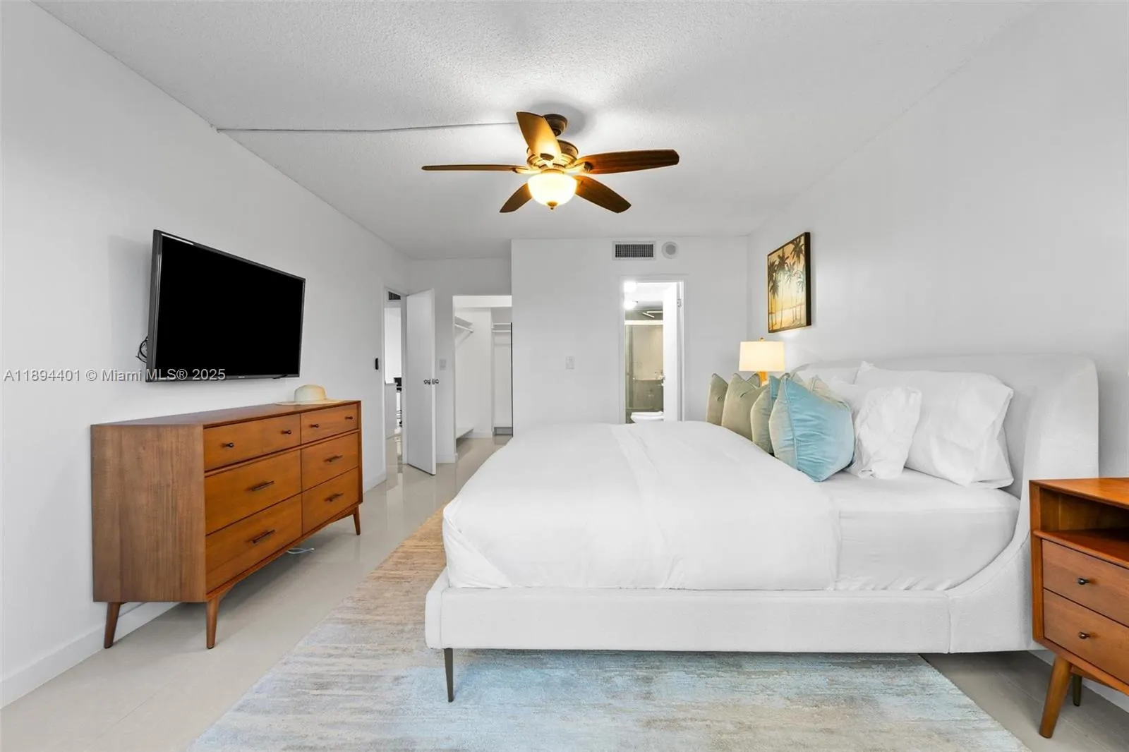 600 Three Islands Blvd, #317