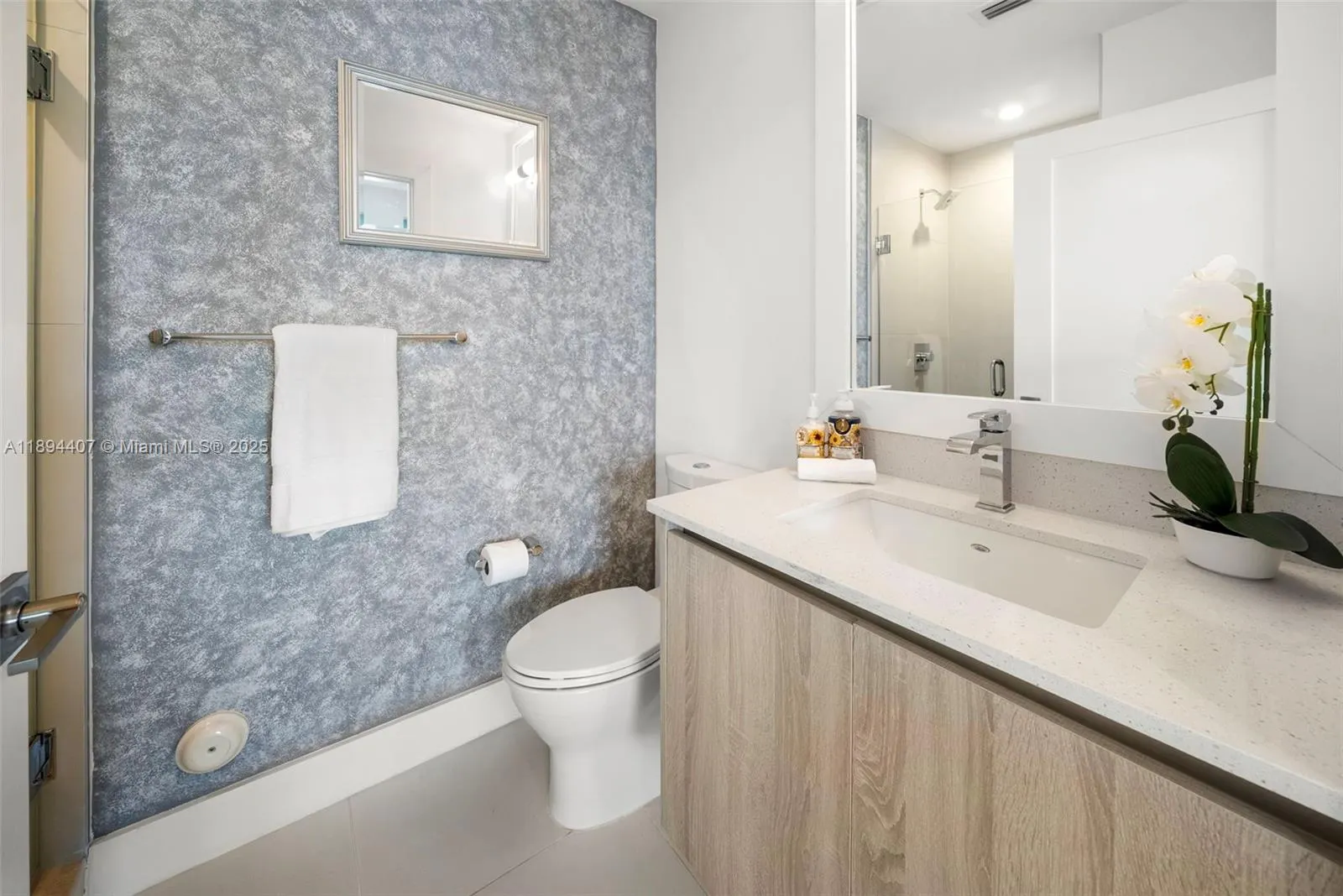 33 N Shore Dr, #33