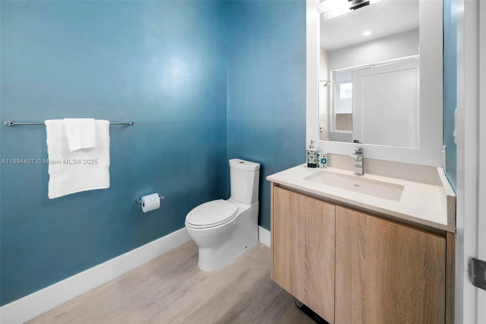 33 N Shore Dr, #33